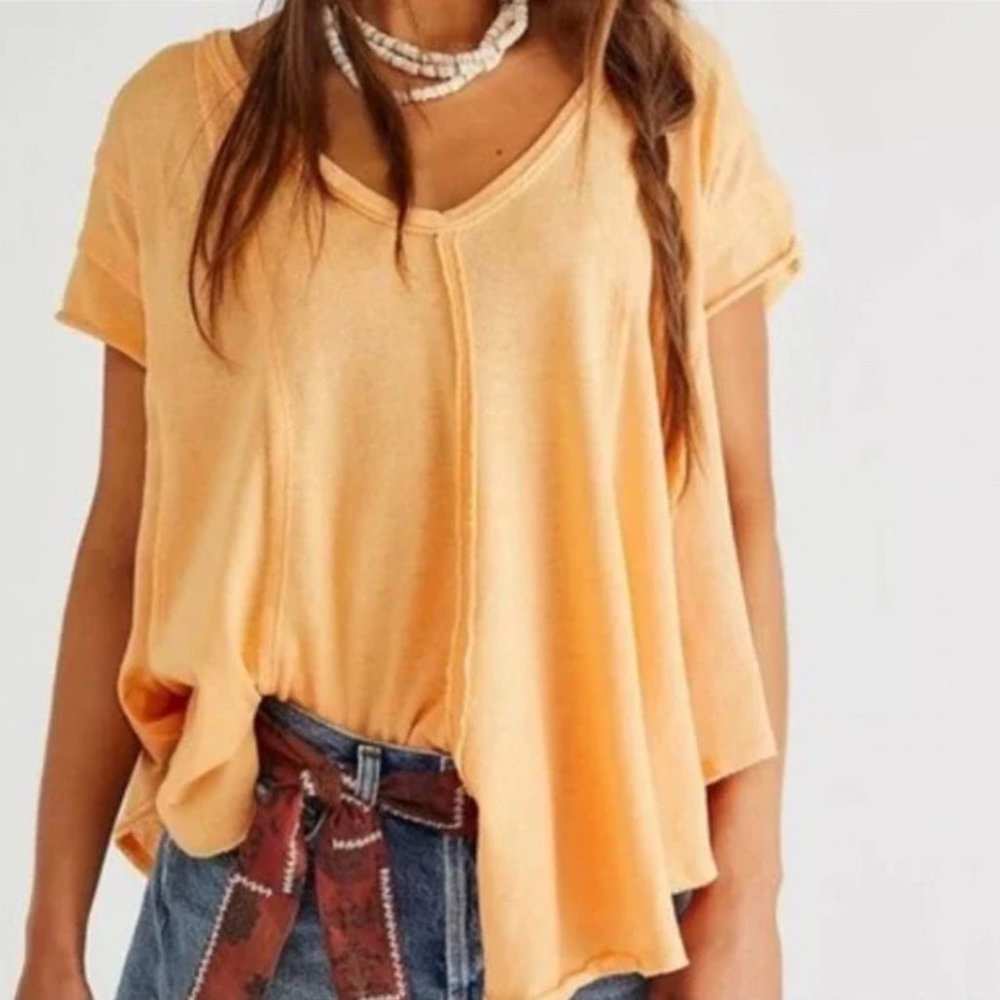 We The Free Sammie V-Neck Short Sleeve Flowy Hi-Low Tee Medium